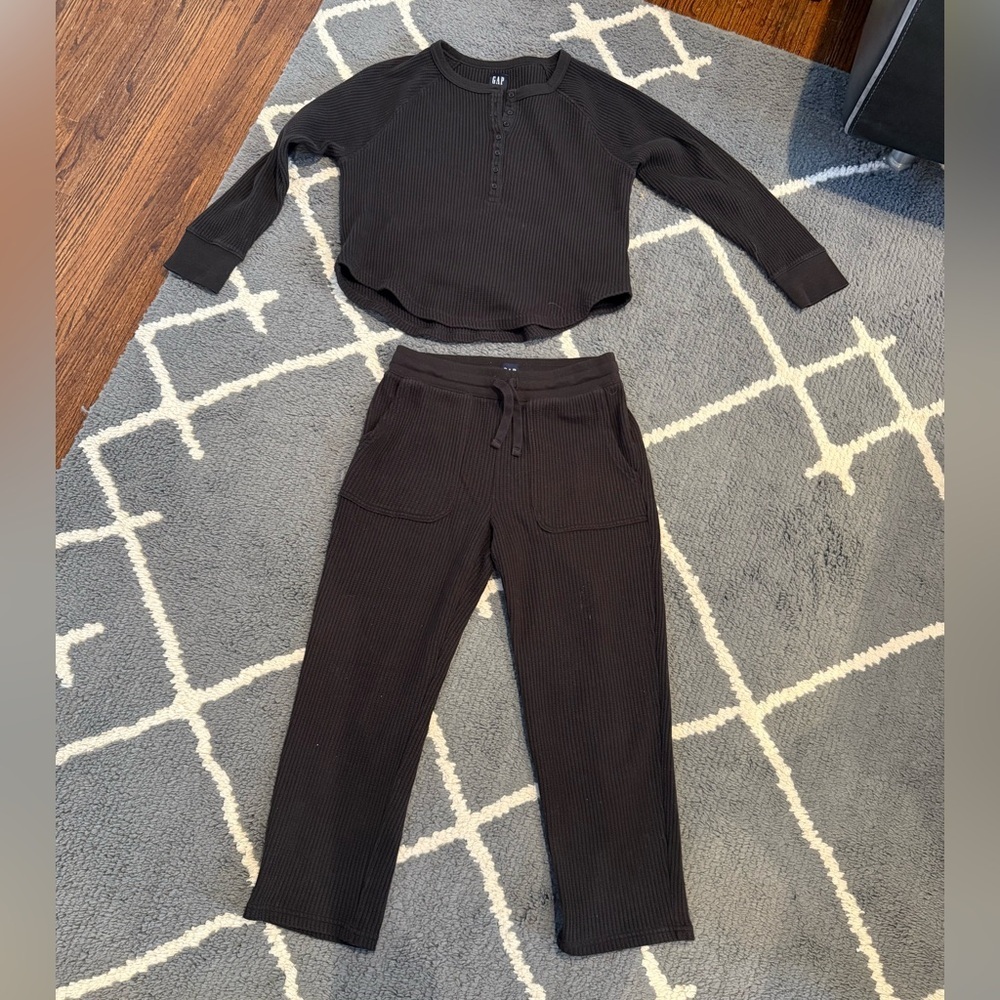 GAP Ribbed Henley Top and Cropped Ribbed Pants